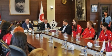 kecioren-vodafone-sultanlar-liginde.jpg