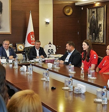 kecioren-vodafone-sultanlar-liginde.jpg