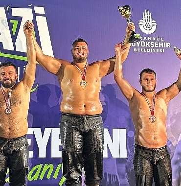 kemer-belediye-pehlivani-kayadan-buyuk-basari.jpg