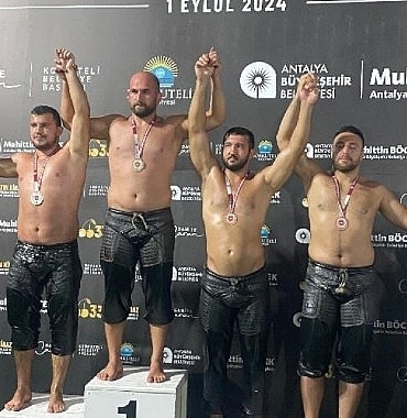 kemer-belediyesi-gurescileri-kursuye-cikti.jpg