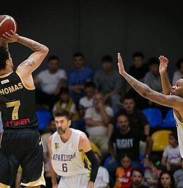konya-buyuksehir-basketbolda-dolu-dizgin.jpg