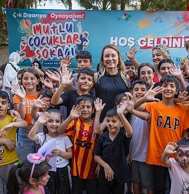 mutlu-cocuklar-sokagi-18-mahallede-5-bin-cocukla-bulustu.jpg