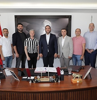 narlidere-belediyesi-ile-tum-yerel-sen-arasinda-belediyede-gorevli-memurlari-kapsayan-toplu-is-sozlesmesi-imzalandi.jpg