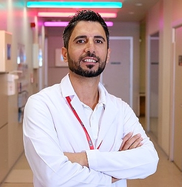 nasil-davranacaginiza-siz-mi-karar-veriyorsunuz-medya-araclari-kisilerin-nasil-davranmasi-gerektigini-empoze-ediyor.jpg