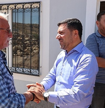 nevsehir-belediye-baskani-rasim-ari-nevsehir-lale-sanayi-sitesinde-mobilya-sektorunde-faaliyet-gosteren-esnaflarla-bir-araya-geldi.jpg