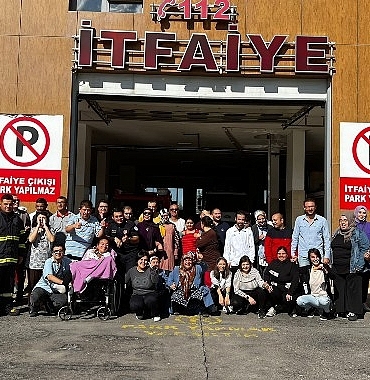nevsehir-belediyesi-ozel-insanlar-egitim-merkezindeki-ogrenciler-itfaiyecilik-haftasi-dolayisiyla-itfaiye-mudurlugunu-ziyaret-etti.jpg