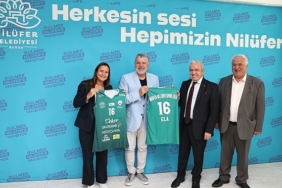 nilufer-belediyespor-kadin-voleybol-takiminin-ana-sponsoru-eker.jpg