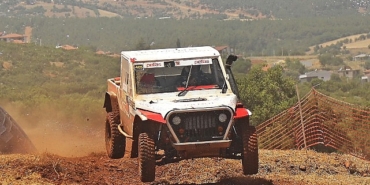 offroad-mucadelesi-denizlide-devam-ediyor.jpg
