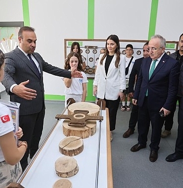 sanayi-ve-teknoloji-bakani-kacir-canik-ozdemir-bayraktar-kesif-kampusunde.jpg