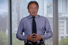 saya-holding-volt-grubundan-motor-bolumunu-wege-satiyor.jpg