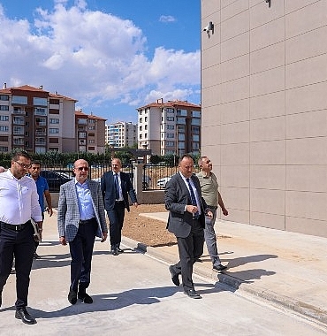 selcuklu-belediye-baskani-ahmet-pekyatirmaci-selcuklu-belediyesi-tarafindan-konyaya-kazandirilacak-toplum-ruh-sagligi-merkezi-ve-saglikli-hayat-merkezinde-incelemelerde-bulundu.jpg