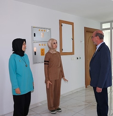 selcuklu-belediye-baskani-ahmet-pekyatirmaci-selcuklu-belediyesi-tarafindan-yazir-mahallesine-kazandirilan-yazir-sosyal-tesisini-ziyaret-etti.jpg