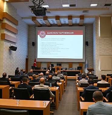 selcuklu-belediyesinde-gorev-yapan-birim-mudurlerine-kadina-yonelik-siddetle-mucadele-erken-yasta-evlilik-ve-zorla-evlilik-konularinda-egitim-verildi.jpg