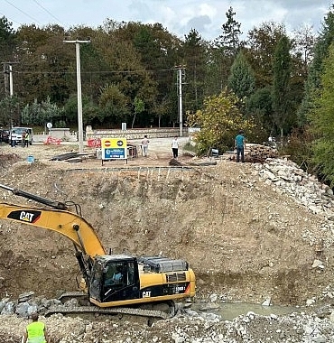 tatarahmet-koprusunde-temel-betonu-dokuldu.jpg