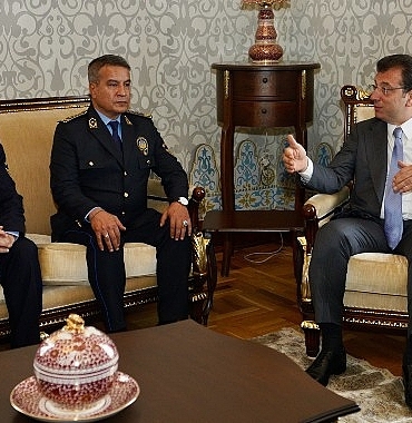 tbb-ve-ibb-baskani-ekrem-imamoglu-198-kurulus-yildonumu-ve-1-7-eylul-zabita-haftasi-kapsaminda-teskilat-mensuplarini-agirladi.jpg
