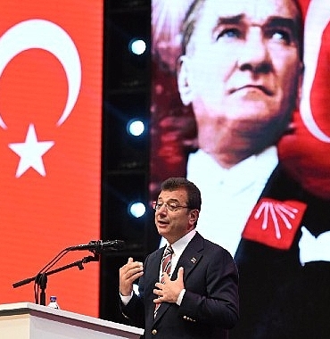 tbb-ve-ibb-baskani-ekrem-imamoglu-chp-20-olaganustu-kurultay-oturumunun-ikinci-gununde-konustu.jpg