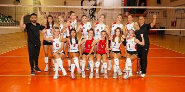 truva-bakir-yesil-bayramic-spor-kulubuyle-kadin-voleybolunu-destekliyor.jpg