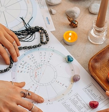yeni-ilgi-odagi-cin-astrolojisi-egitimine-katilin.jpg