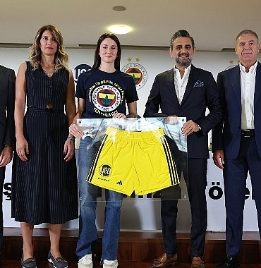 yeo-teknoloji-fenerbahce-kadin-basketbol-takimina-sponsor-oldu.jpg