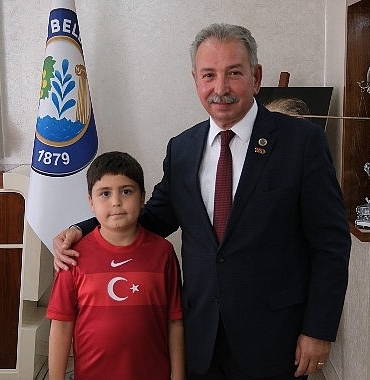ahmet-emreden-baskan-nurluya-bisiklet-alani-talebi.jpg