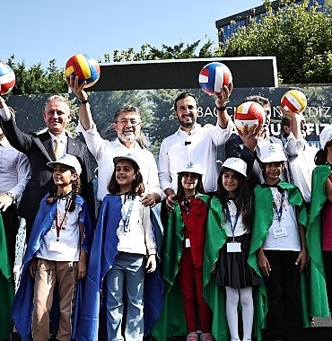 bakan-yumakli-sokak-muhafizlarini-odullendirdi.jpg