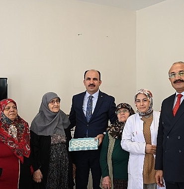 baskan-altay-samimi-daveti-karsiliksiz-birakmadi.jpg
