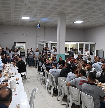 baskan-eski-temizlik-iscileriyle-bir-araya-geldi.jpg