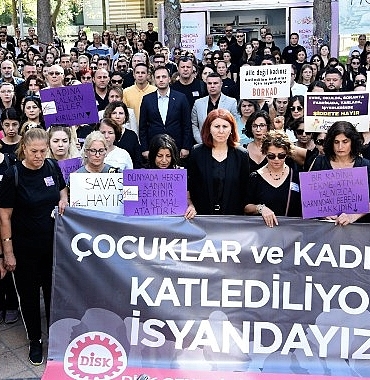 bornovali-kadinlardan-gar-katliaminin-yildonumunde-anma-yasamak-istiyoruz.jpg