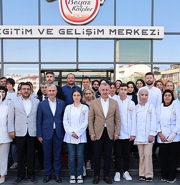 buyukakin-genclerimizin-umudu-olmaya-devam-edecegiz.jpg