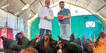 buyuksehir-destekliyor-ciftcinin-yuzu-guluyor.jpg