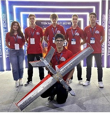 darussafakali-ogrenciler-teknofestte-zirvede.jpg
