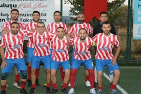 edremit-belediyesi-cumhuriyet-kupasi-futbol-turnuvasi-basladi.jpg