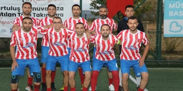 edremit-belediyesi-cumhuriyet-kupasi-futbol-turnuvasi-basladi.jpg