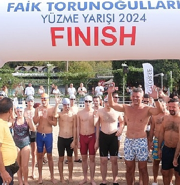 engelsiz-kulaclarin-6-si-fethiyede-gerceklesti-ozel-egitime-gereksinim-duyan-gencler-sadettin-saran-ile-yuzdu.jpg