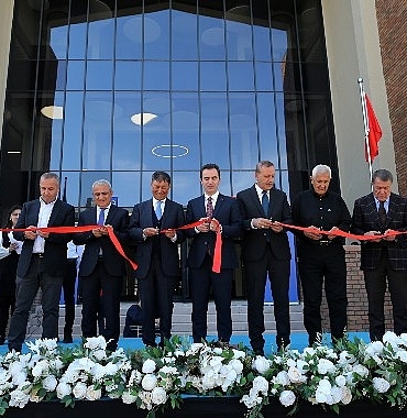 eren-holding-yonetim-kurulu-baskani-ahmet-eren-turkiyede-bu-okulun-bir-benzeri-zor-olacak.jpg