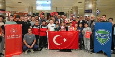 gaziemirli-guresci-oktay-kahraman-dunya-3-su-oldu.jpg