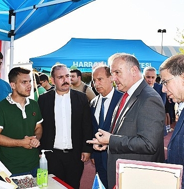 harran-universitesinde-bu-yil-baslayan-ogrencilere-yonelik-oryantasyon-programi-basladi.jpg