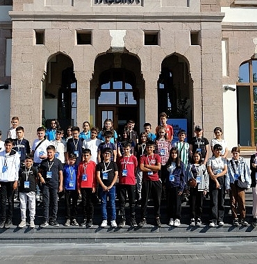 ilcelerdeki-7-sinif-ogrencileri-konyanin-kulturel-mirasini-kesfediyor.jpg