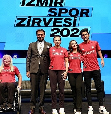 iz-birakan-sporcular-izmir-spor-zirvesinde.jpg