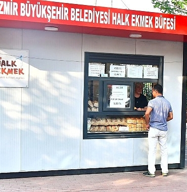 izmirde-yurttasin-imdadina-halk-ekmek-yetisiyor.jpg