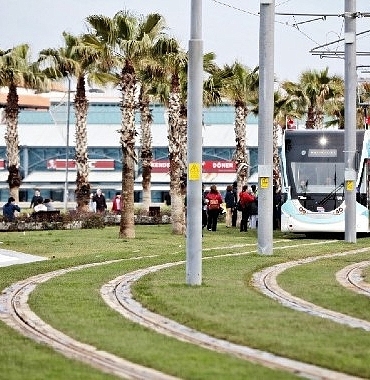 izmire-alinacak-22-tramvay-araci-icin-ihale-yapildi.jpg