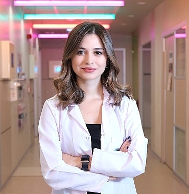 kadinlar-incel-siddeti-ile-karsi-karsiya-siddet-iceren-bir-toplumda-psikolojik-iyi-olus-beklenemez.jpg
