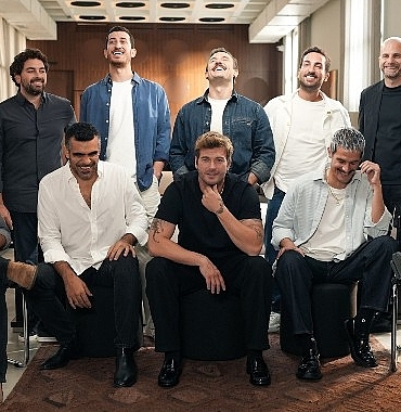 kivanc-tatlitug-ve-maviden-a-new-edition-of-you-yayinda.jpg