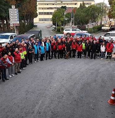kocaeliden-sogute-afet-tatbikati-konvoyu.jpg