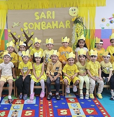 konakli-minikler-sari-sonbahar-ile-hem-eglendi-hem-ogrendi.jpg