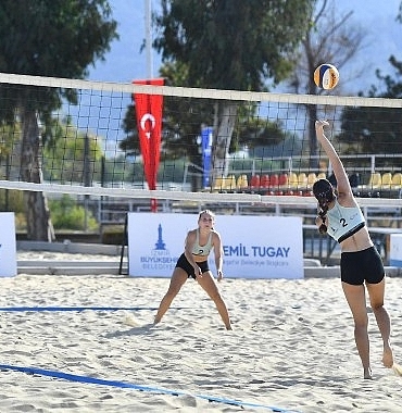 liseliler-plaj-voleybolu-senligi-coskuyla-sona-erdi.jpg