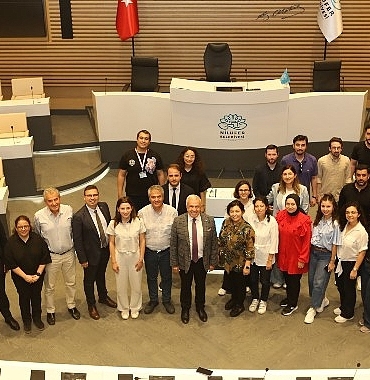 niluferde-yerel-yonetimler-ve-saglik-bulusmasi.jpg