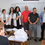 ogrencilere-ucretsiz-kitaplari-dagitildi.jpg