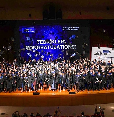 sabanci-universitesi-profesyonel-yuksek-lisans-programi-2024-mezunlarini-verdi.jpg
