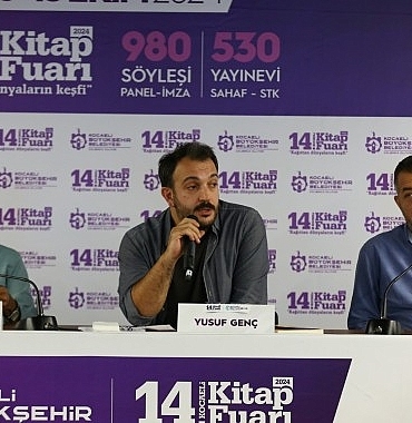 sezai-karakoc-fikirleriyle-14-kocaeli-kitap-fuarina-konuk-oldu.jpg